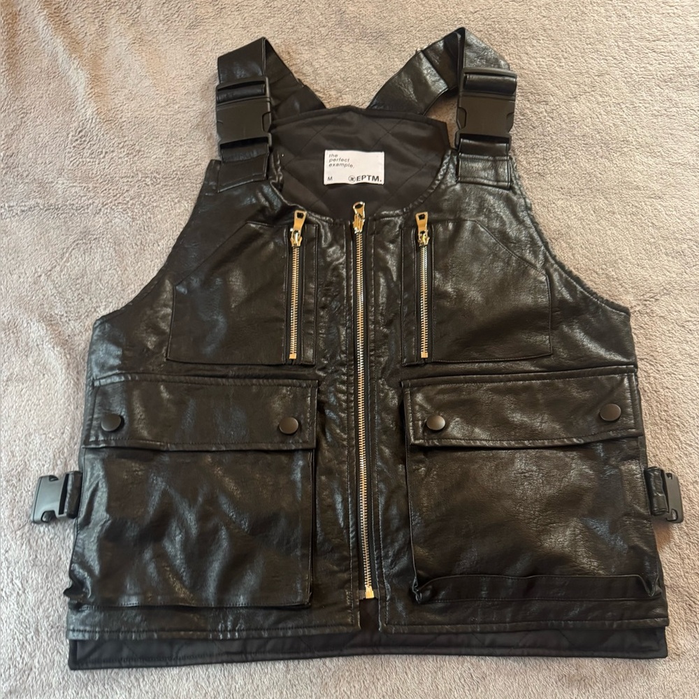 EPTM Gopachi Vest Black Biker Pockets Men Size Medium Shiny